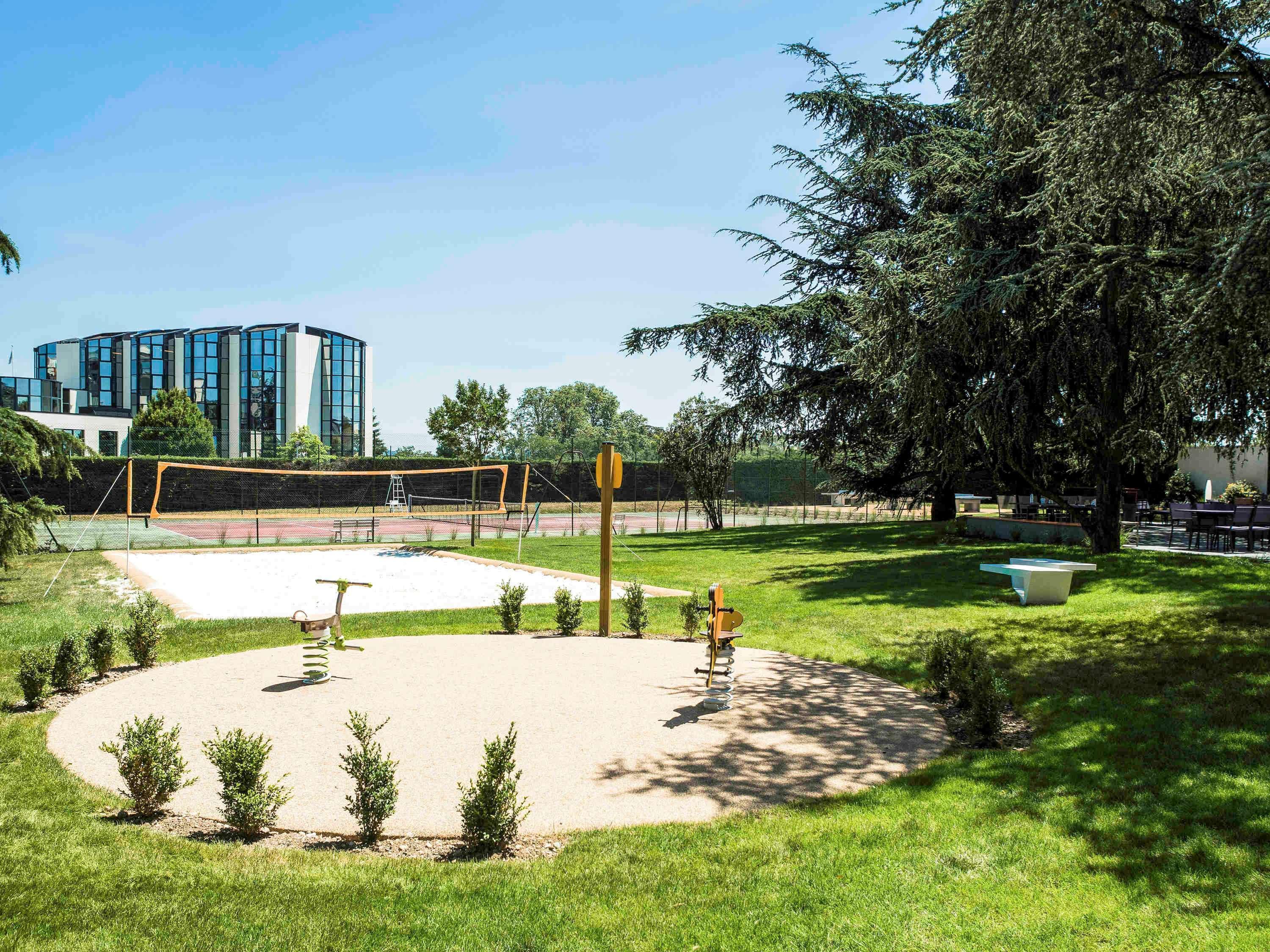 Novotel Toulouse Purpan Aéroport Esterno foto