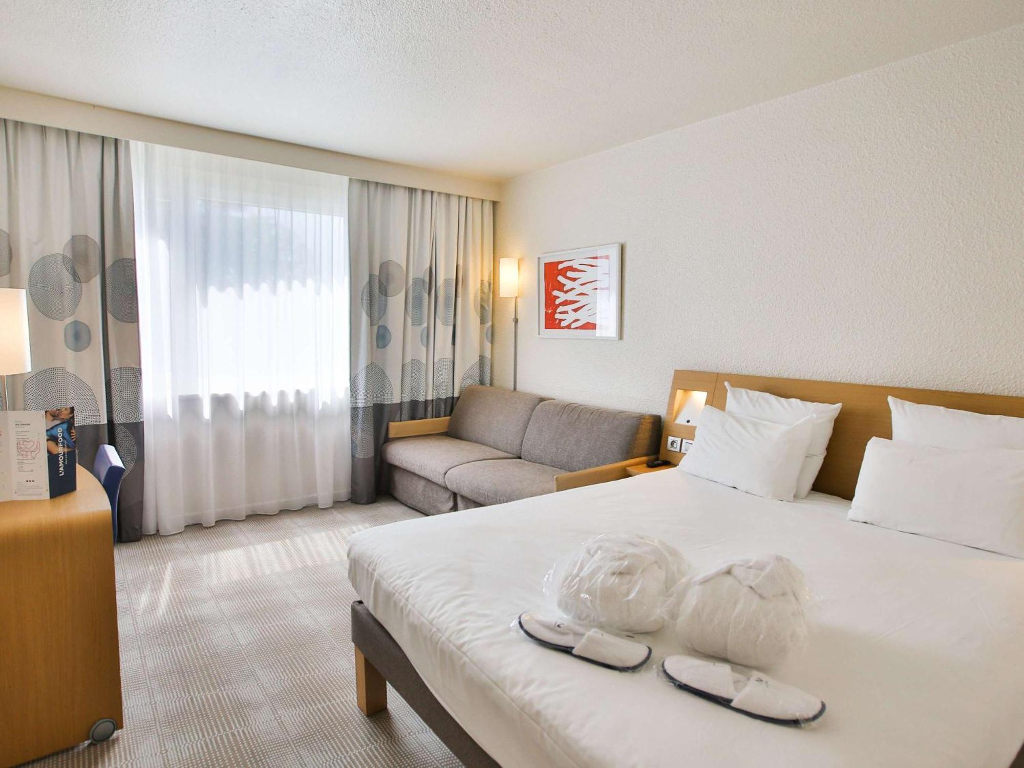 Novotel Toulouse Purpan Aéroport Esterno foto